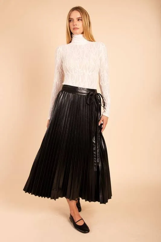 Chic Black Pleated Midi Skirt