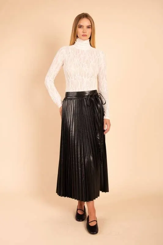 Chic Black Pleated Midi Skirt