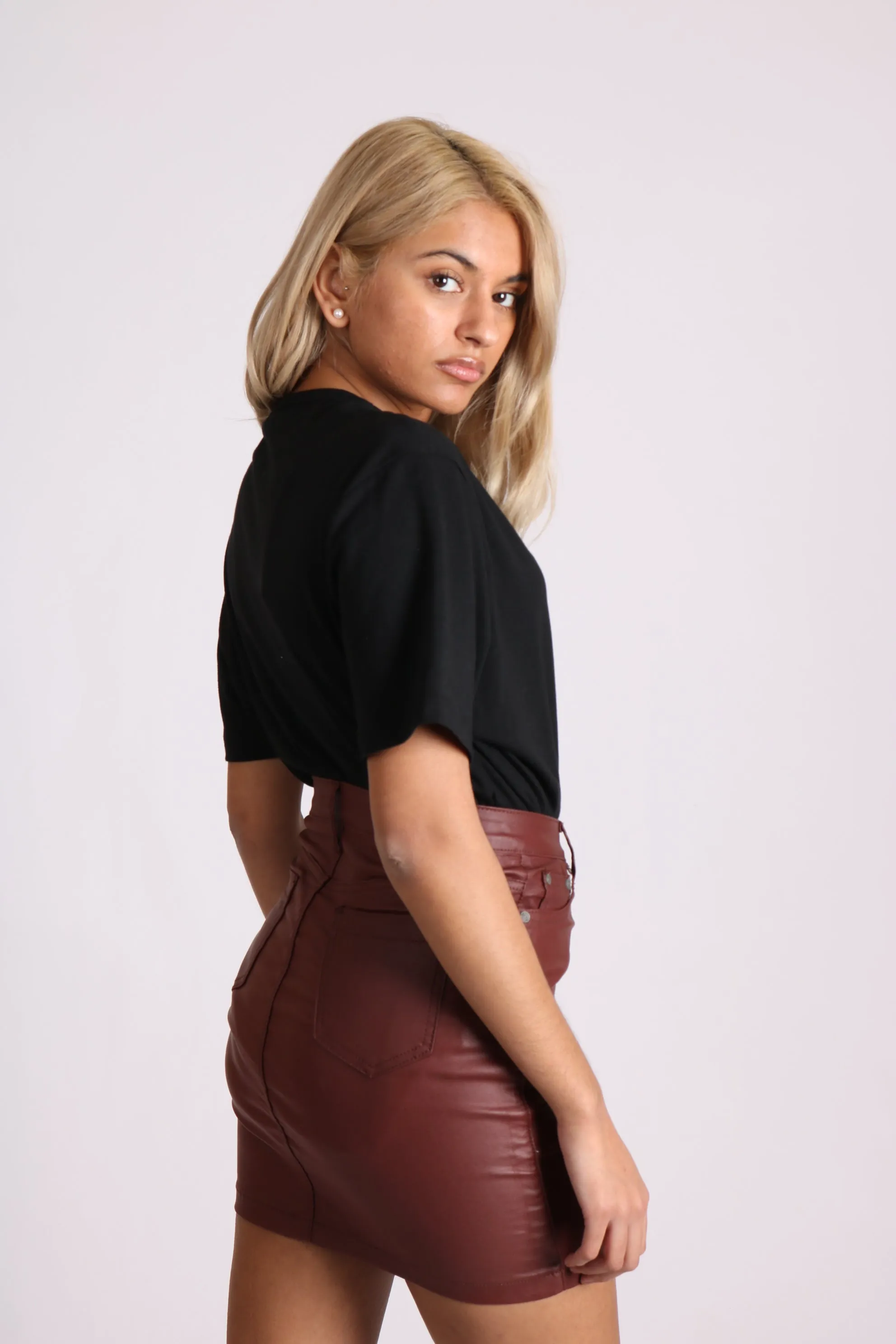 Coated Pu Mini Skirt In Burgundy