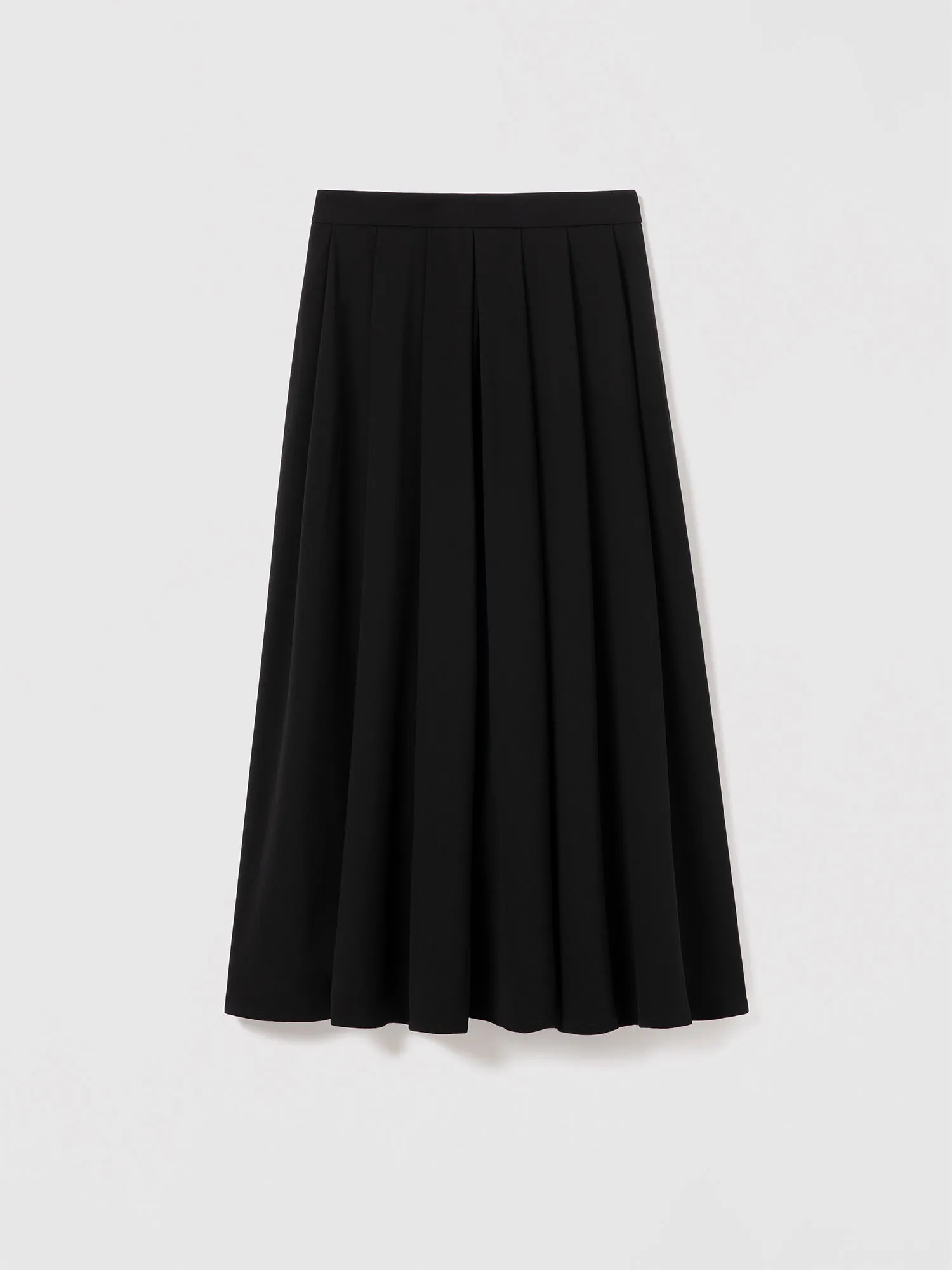 Full pleated skirt