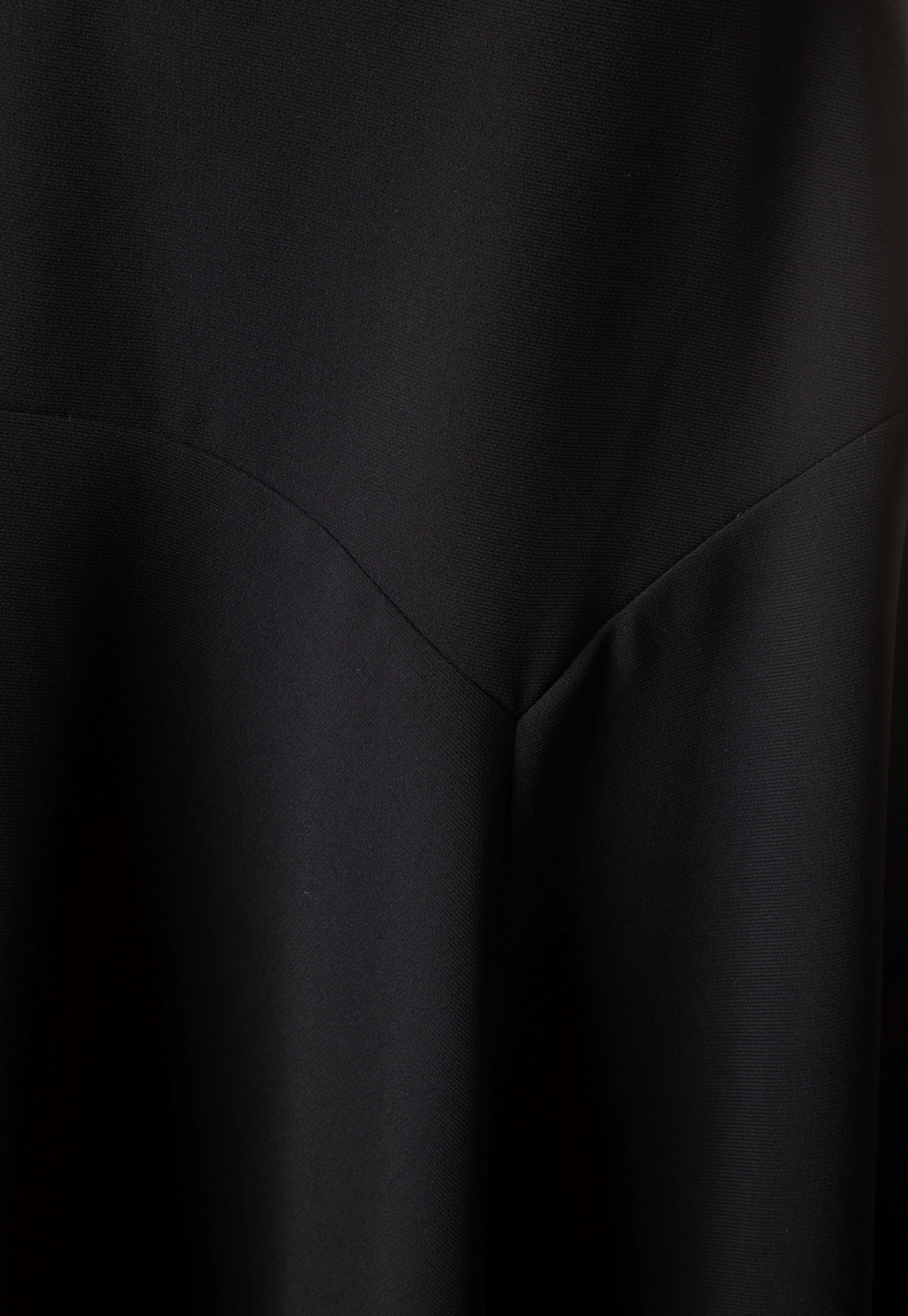 MYSTERY FULL PANEL CREPE SKIRT BLACK