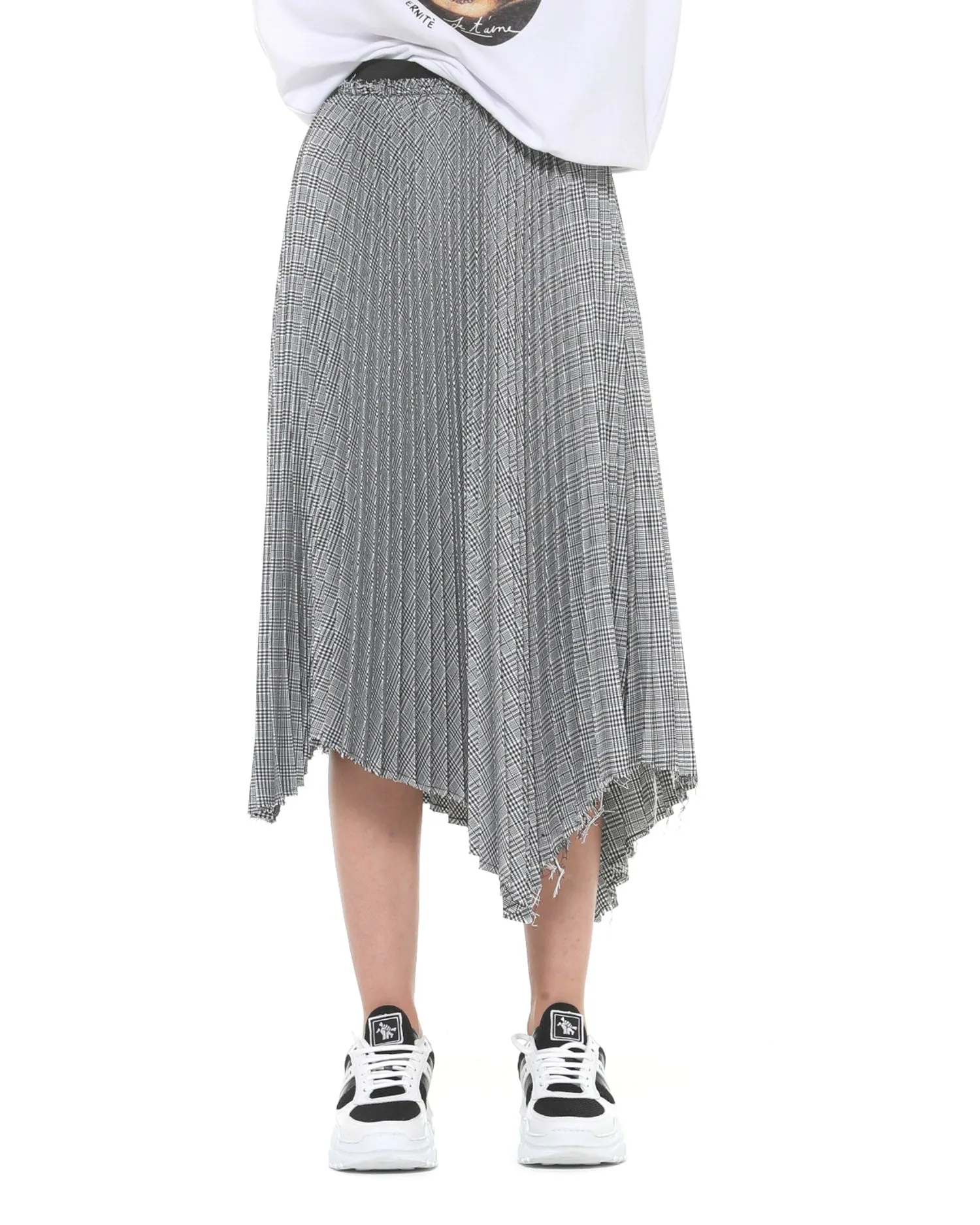 Pleated check skirt