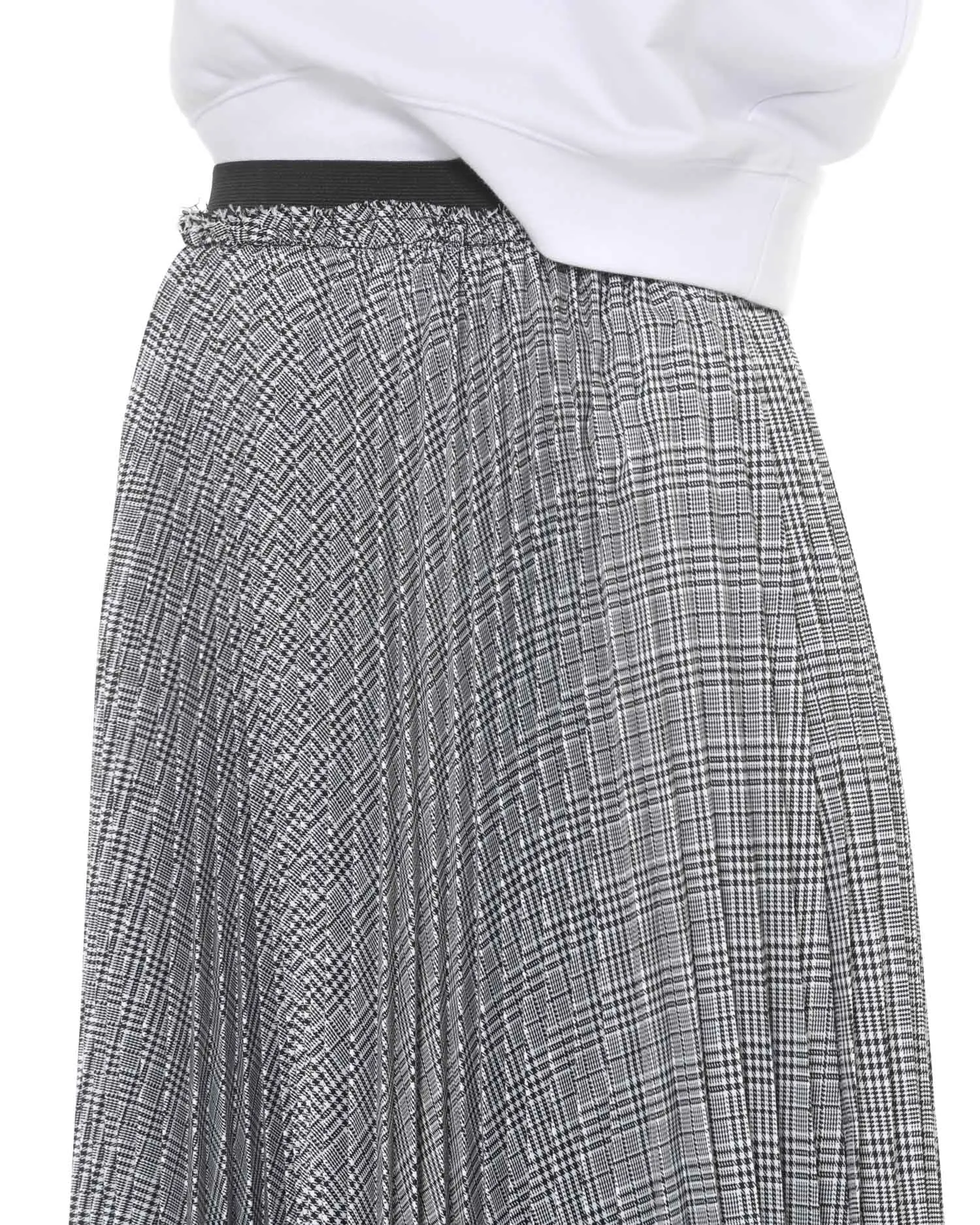 Pleated check skirt